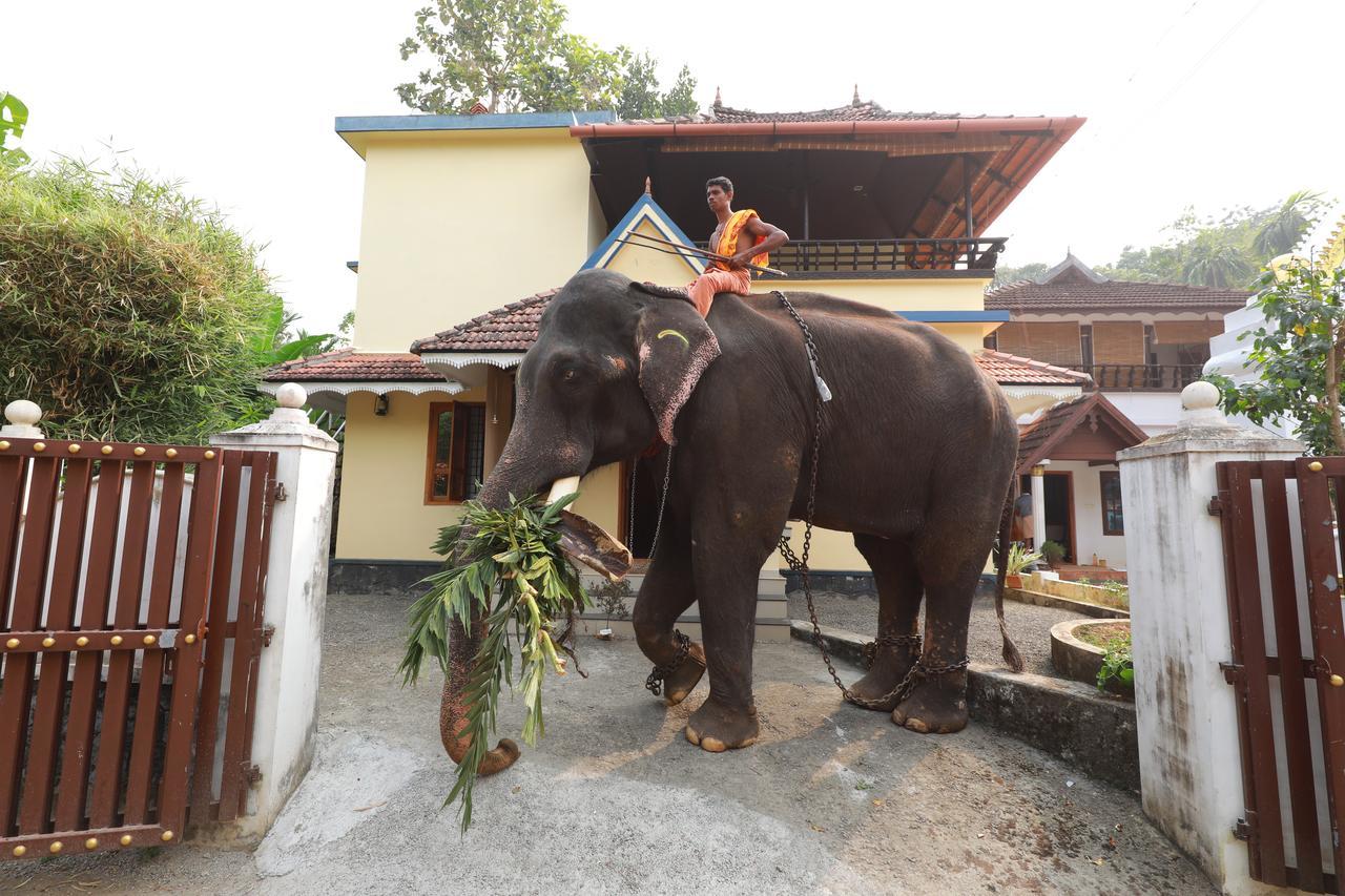 Swasthi Griha Villa Aranmula ภายนอก รูปภาพ